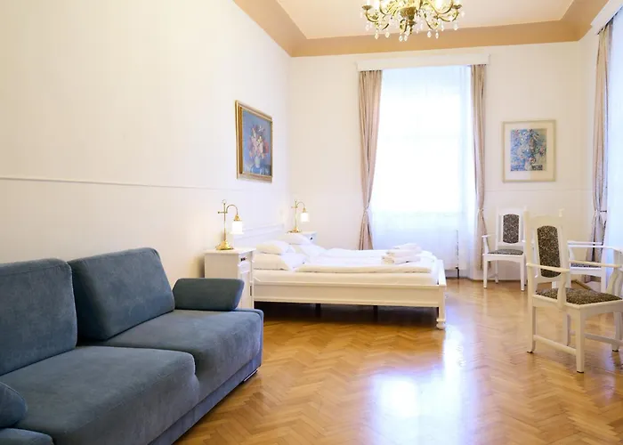 Hotel U Zlateho Jelena