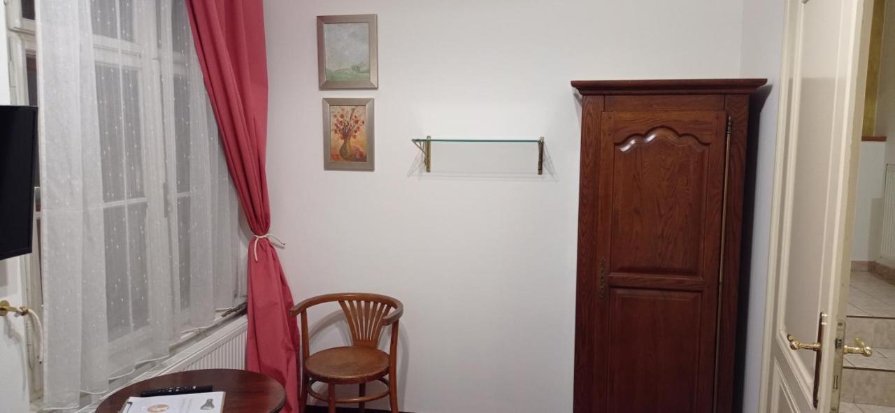 U Zlateho Jelena Hotel Prag