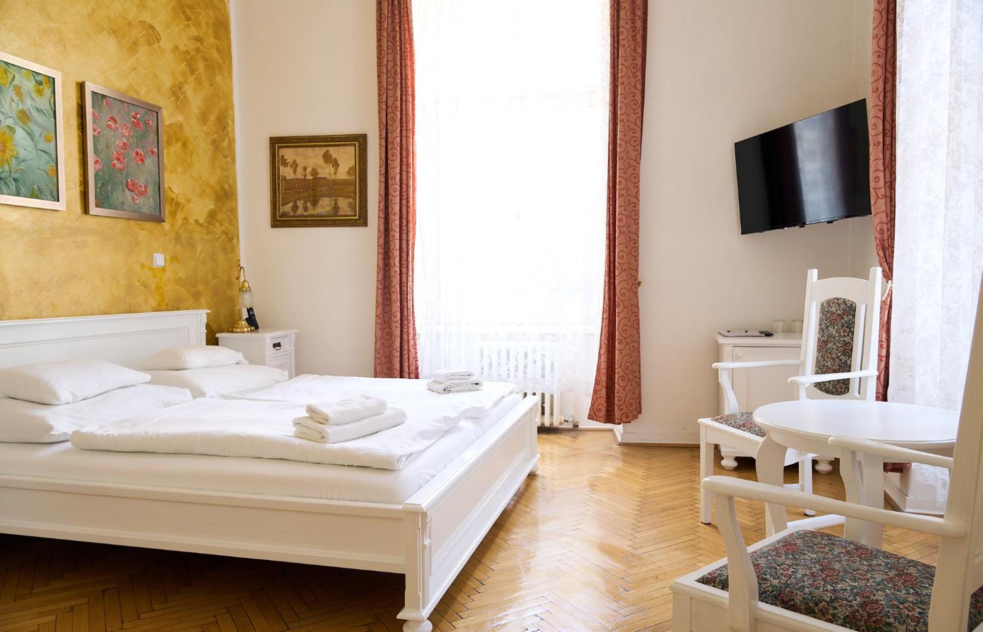 Hotel U Zlateho Jelena Prag